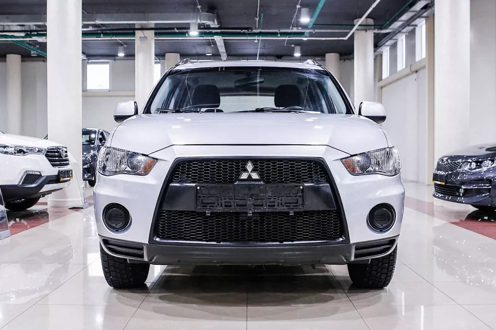 Купить Outlander с пробегом